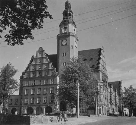 Jan Bułhak, Olsztyn, Nowy Ratusz, kolekcja MuFo, fotografia, sztuka XX w., sztuka polska, niezła sztuka