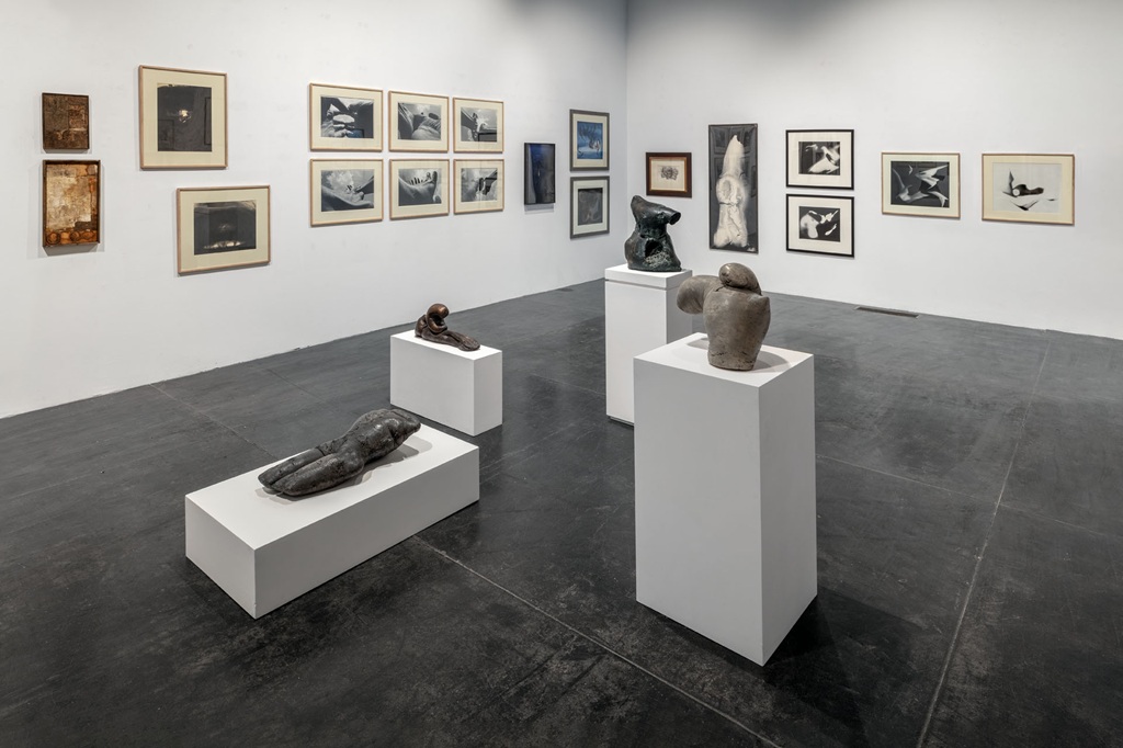 Andrzej Pawłowski zaprasza na urodziny, wystawa, sztuka XX w., malarstwo, rzeźba, forma przestrzenna, niezła sztuka