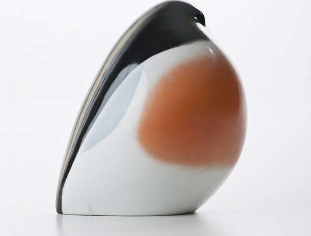 Rzeźba na meblościankę, wystawa, figurka, sztuka użytkowa, gil, ptak, sztuka polska, sztuka XX w., niezła sztuka