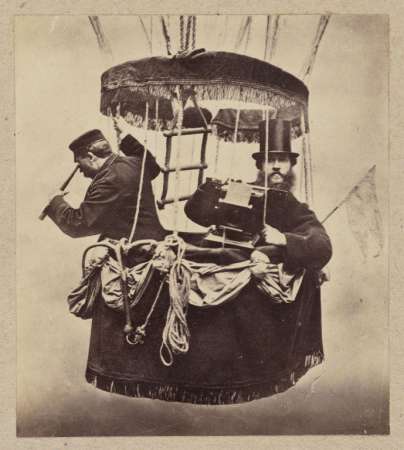 Konrad Brandel, Autoportret fotografa z nieokreślonym mężczyzną w gondoli balonu, fotografia, autoportrret, sztuka XIX w., niezła sztuka